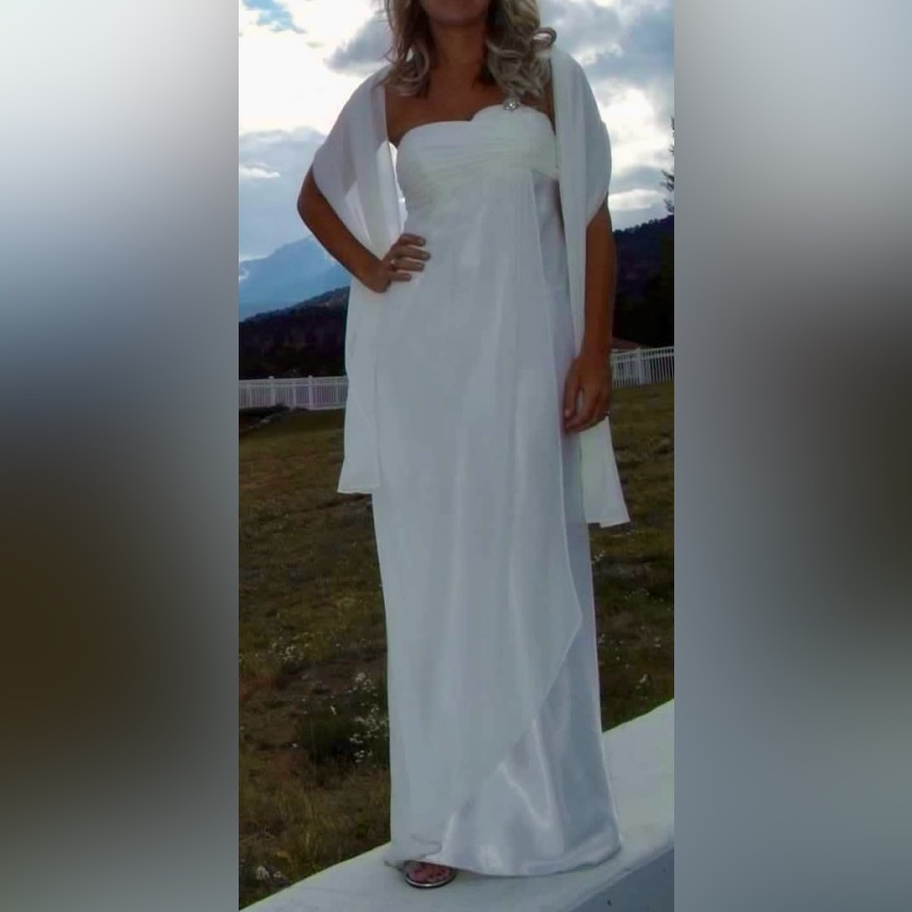 Night Way Collections White One Shoulder Gown